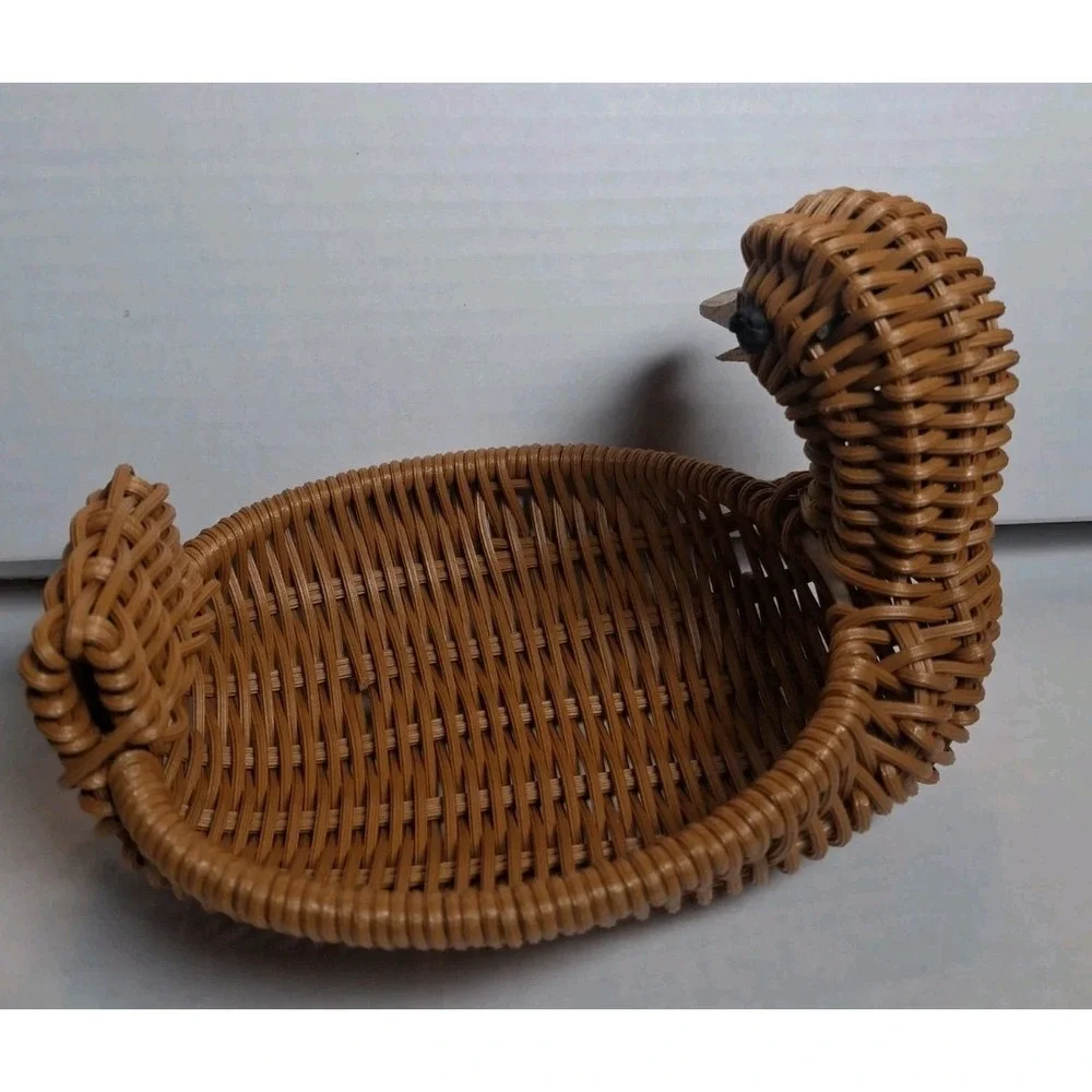 Vintage Wicker Rattan Duck Basket Handwoven Figural Storage Decor 7
